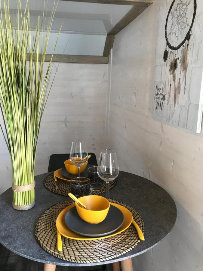 Les Nuits Insolites De La Mothe - Hebergement En Bulle Ou Tiny House Avec Spa Privatif Outremecourt Bagian luar foto