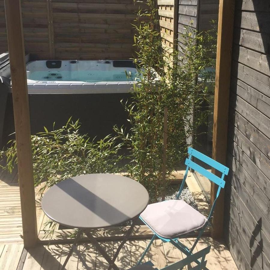 Les Nuits Insolites De La Mothe - Hebergement En Bulle Ou Tiny House Avec Spa Privatif Outremecourt Bagian luar foto
